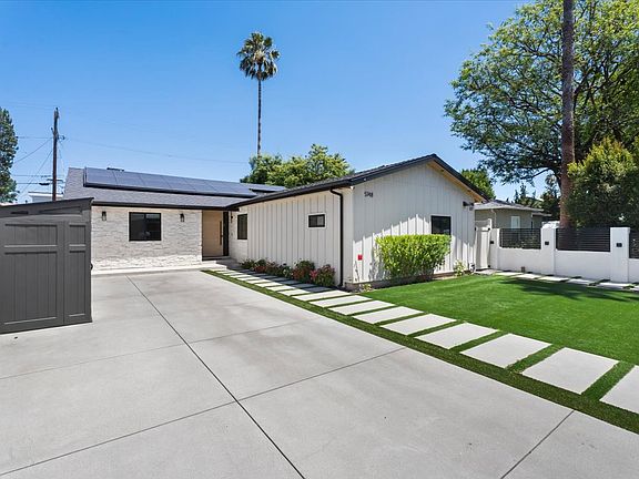 2nd image of 5748 Vesper Ave #1