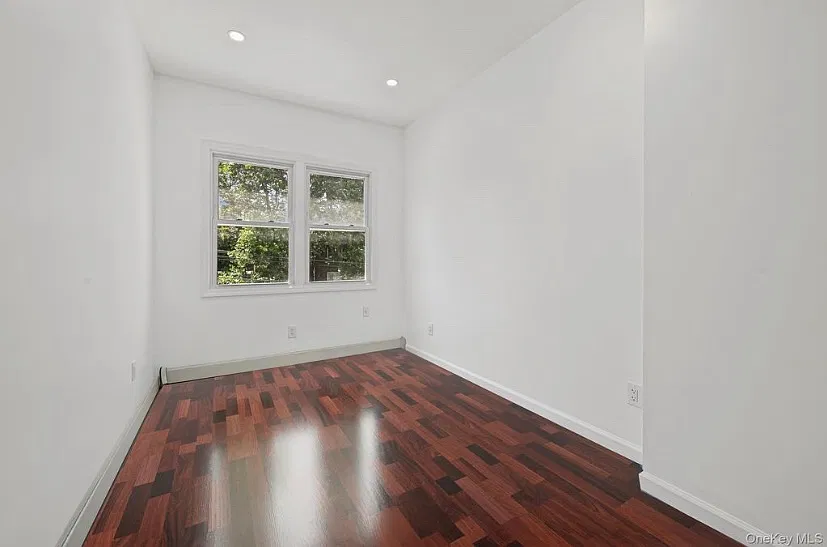 2 bed, 900 sqft, $2,800 — Photo 2