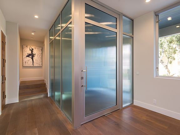 4th image of 329 Dunemere Dr