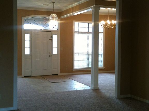 5th image of 1819 Bunker Hill Dr
