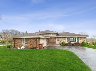 8301 Pleasant View Ave, Willow Springs, IL 60480