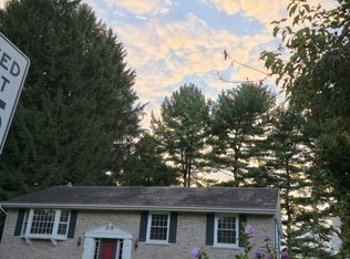 2301 Conley Ln, Lancaster, PA 17603