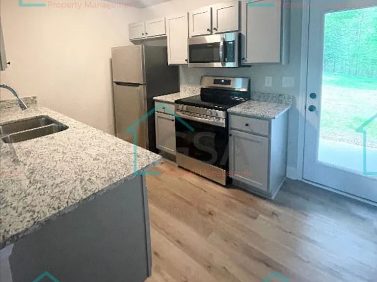 152 S Church Street Ext — Photo 3