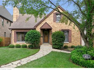 677 S Parkside Ave, Elmhurst, IL