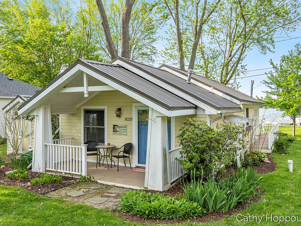 1st image of 8220 Morrison Lake Gdns