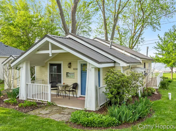 8220 Morrison Lake Gdns, Saranac, MI 48881