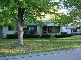 2655 Iowa Dr, Troy, MI