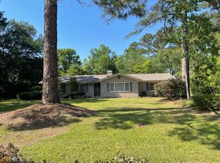 209 S Edgewood Dr, Statesboro, GA 30458