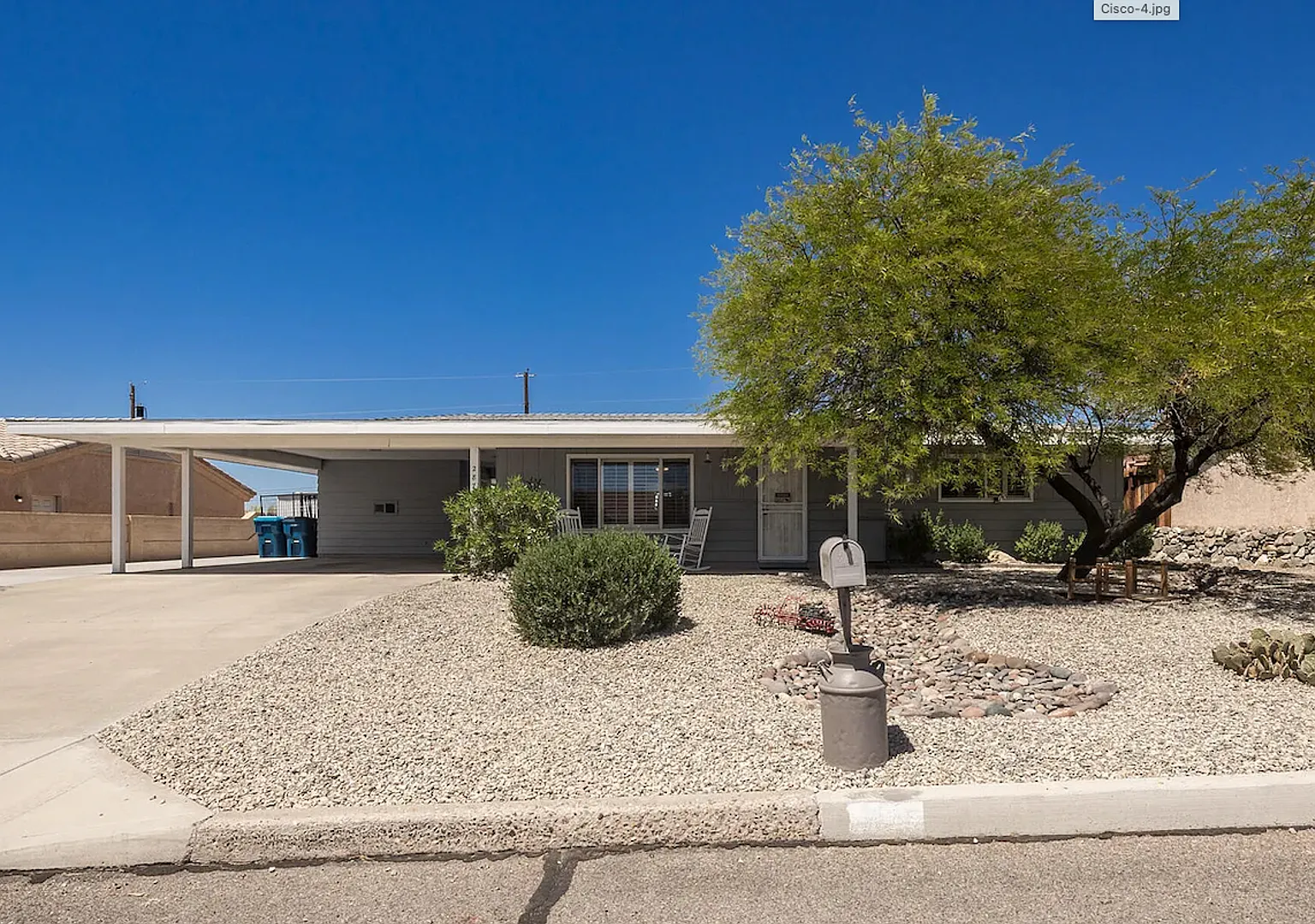 Furnished Pool/ Jacuzzi Home for Winter 2026/2027 — Photo 1