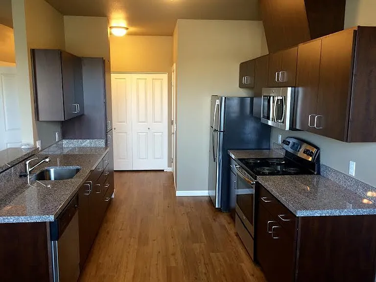 Plumtree Apartments — Photo 17