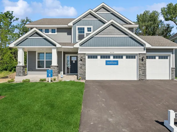 4024 Heath Ave N, Oakdale, MN 55128
