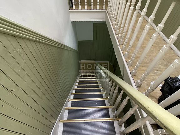 5th image of 465 36th St