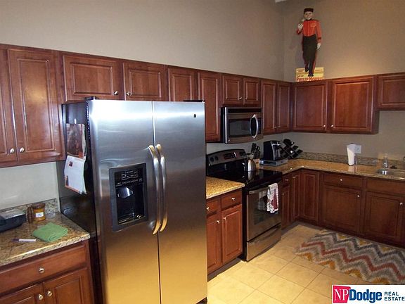 3rd image of 902 Dodge St APT 302