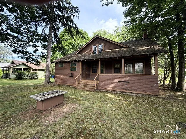 4 bed, 2.5 bath, 2116 sqft, $3,500 — Photo 2