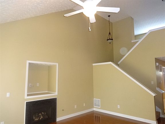 5th image of 6121 Eden Valley Dr