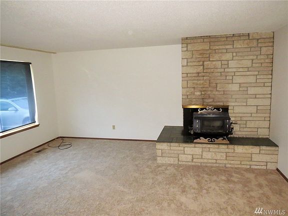 3rd image of 6843 E Grandview St