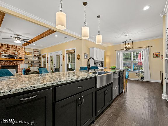 5th image of 3169 Fossil Hill Dr