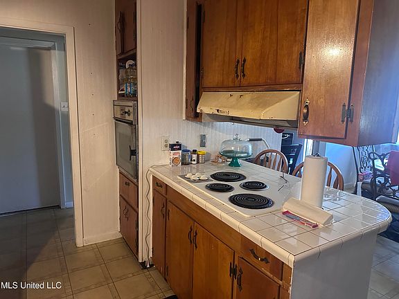 3rd image of 4003 Emerson St