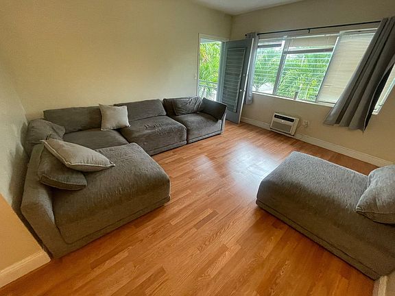 2nd image of 1035 9th St APT 14
