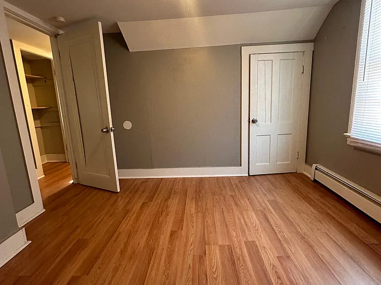 18 Maple St — Photo 11
