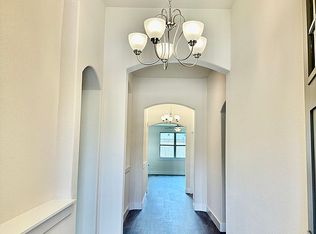 106 Maverick Trl, Valley View, TX 76272