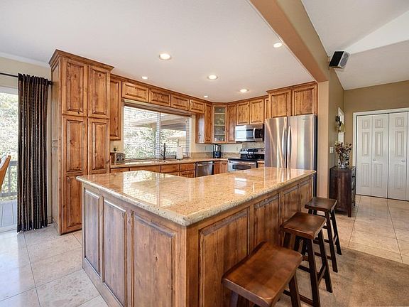 5th image of 18881 Ellinwood Way