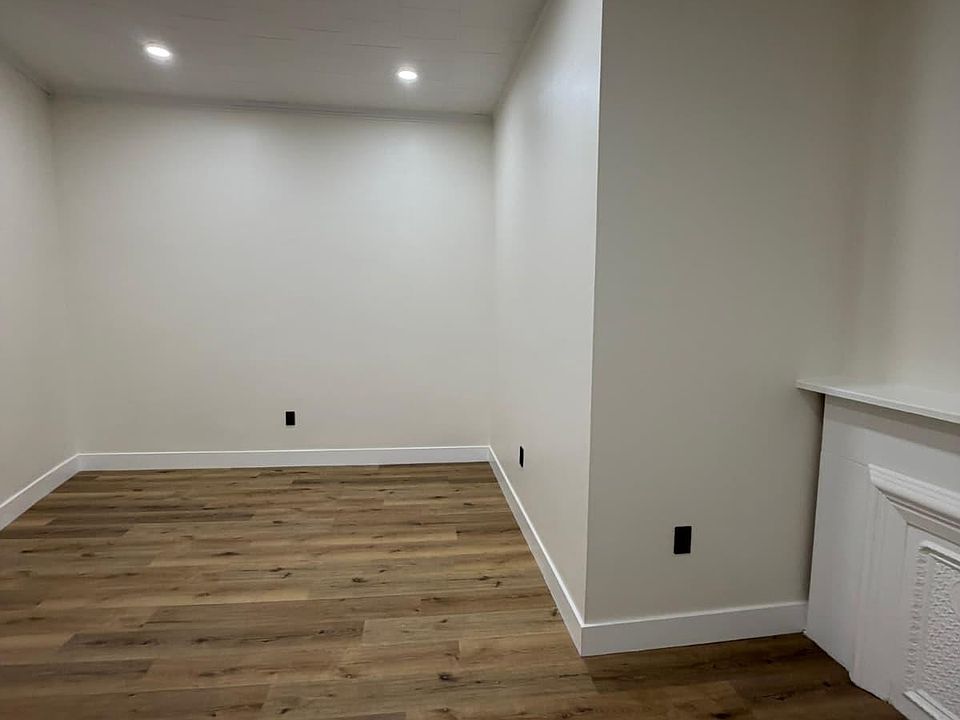 1st image of 42 Clerk St Floor 2