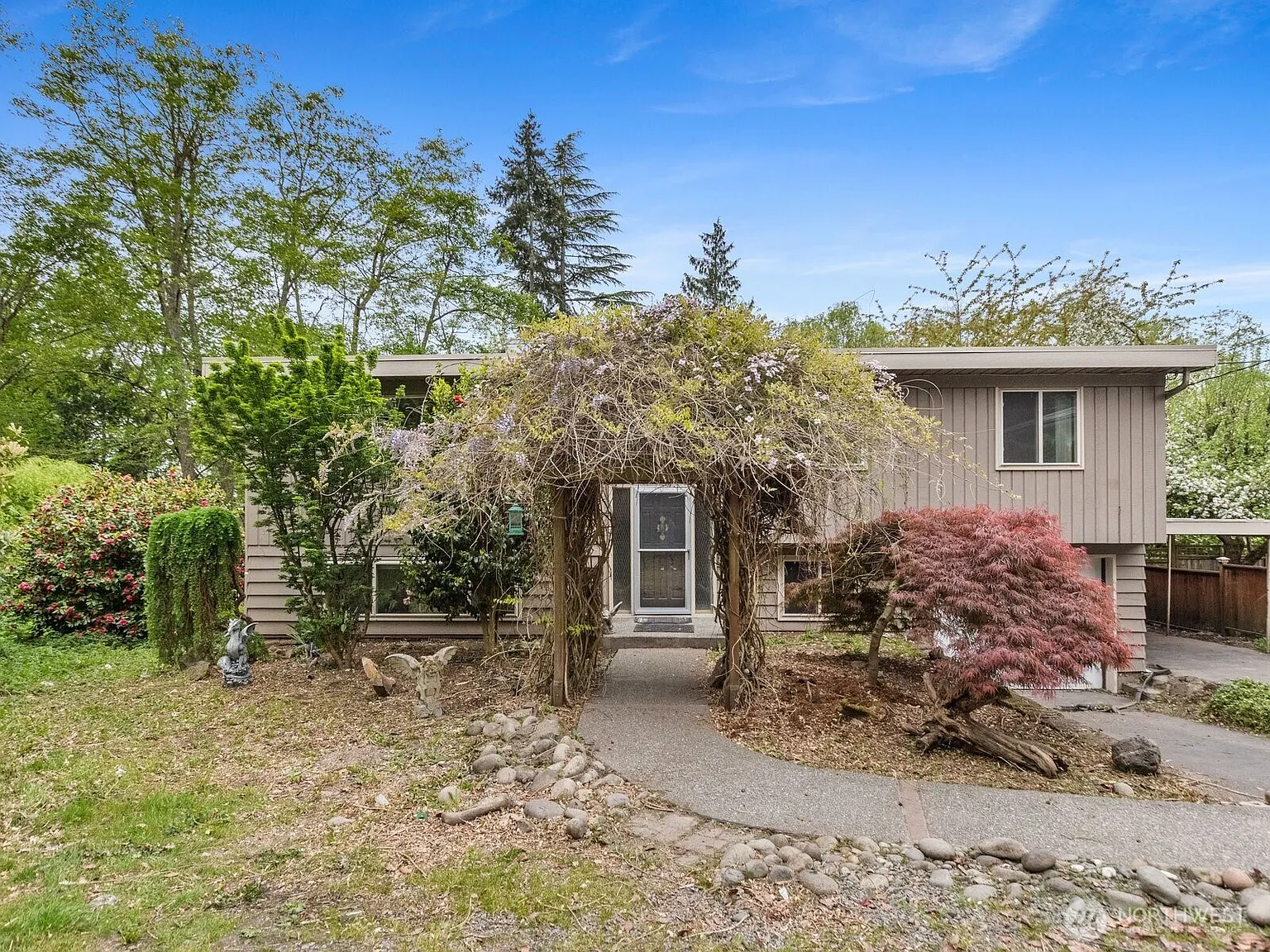 23047 25th Avenue S photo 1