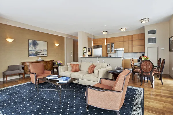 Sold by Nest Seekers International | media 27