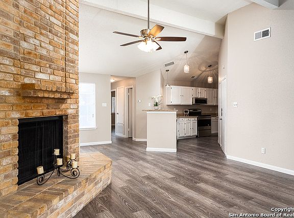 4th image of 2722 Mud Lake Dr