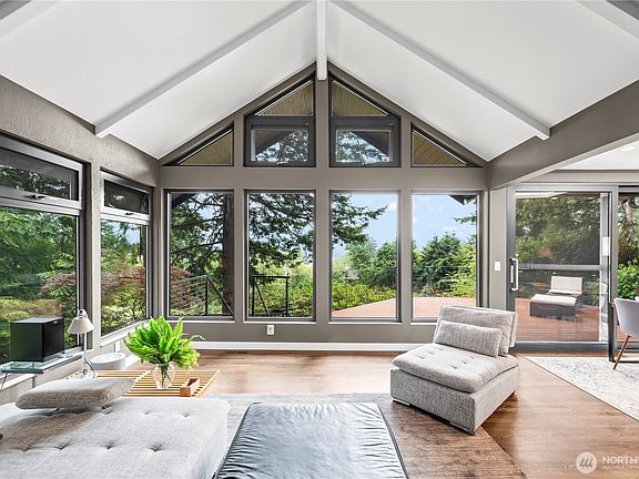 5th image of 6631 Cromwell Beach Drive NW