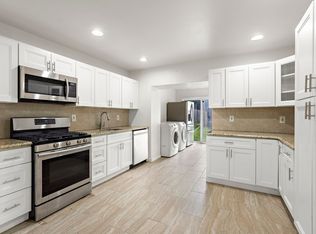 210 New York Ave, Union City, NJ 07087