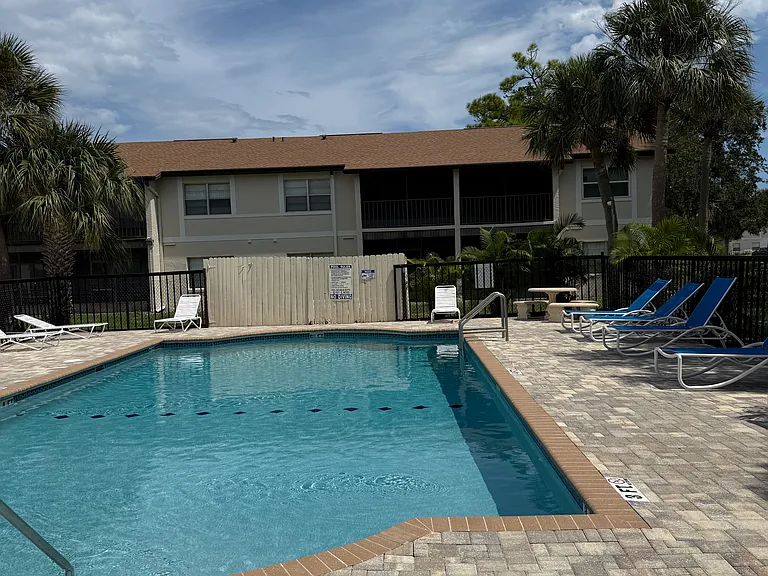 403 Banana Cay Dr — Photo 5