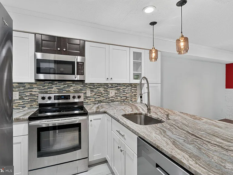 1504 Lincoln Way #323 — Photo 13