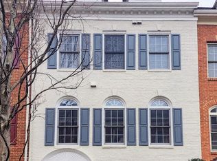 1609 Leeds Castle Dr, Vienna, VA 22182