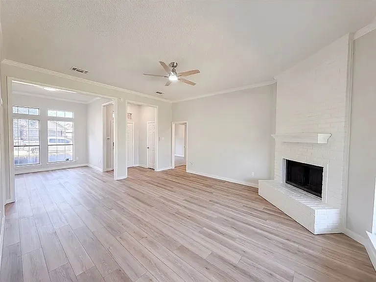 6024 Sundown Dr — Photo 2