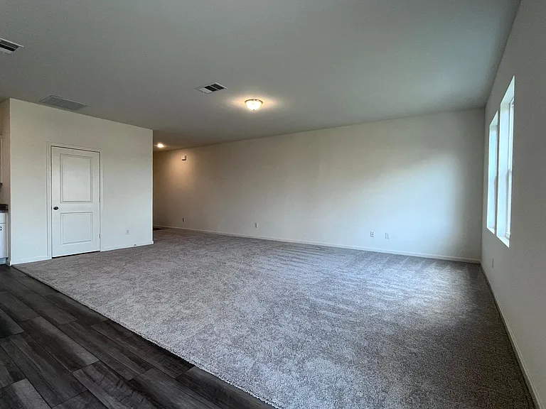 602 Colgate Cir — Photo 10