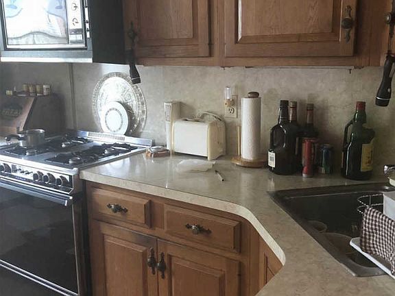 4th image of 71 W 13th St #1-2