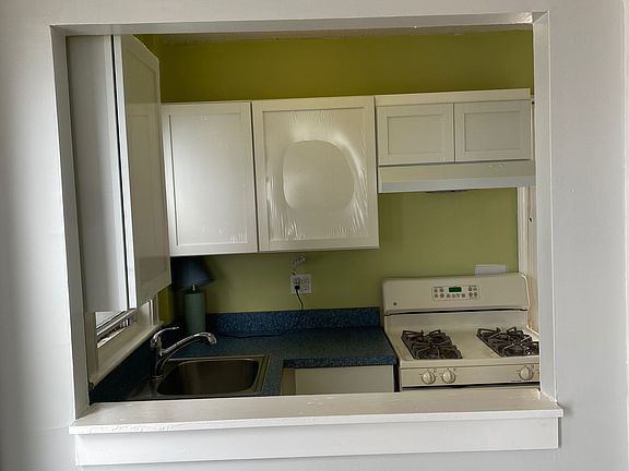 3rd image of 7A Lynn Shore Dr #7A