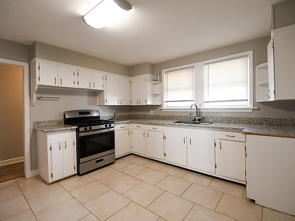 5th image of 196 Louisiana St #1
