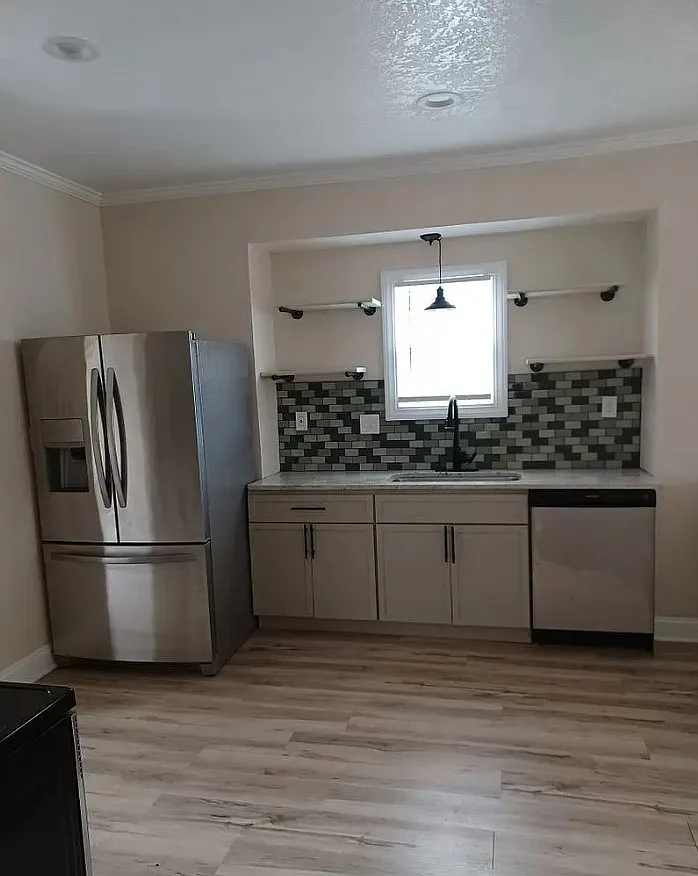 Charming 3BR Home in Manheim Park with Central A/C — Photo 4