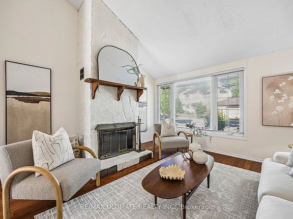 2nd image of 7 Pumfrey Cres