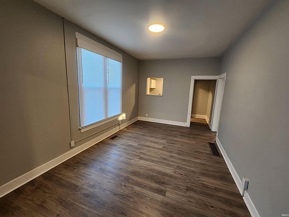 4th image of 800 Line St