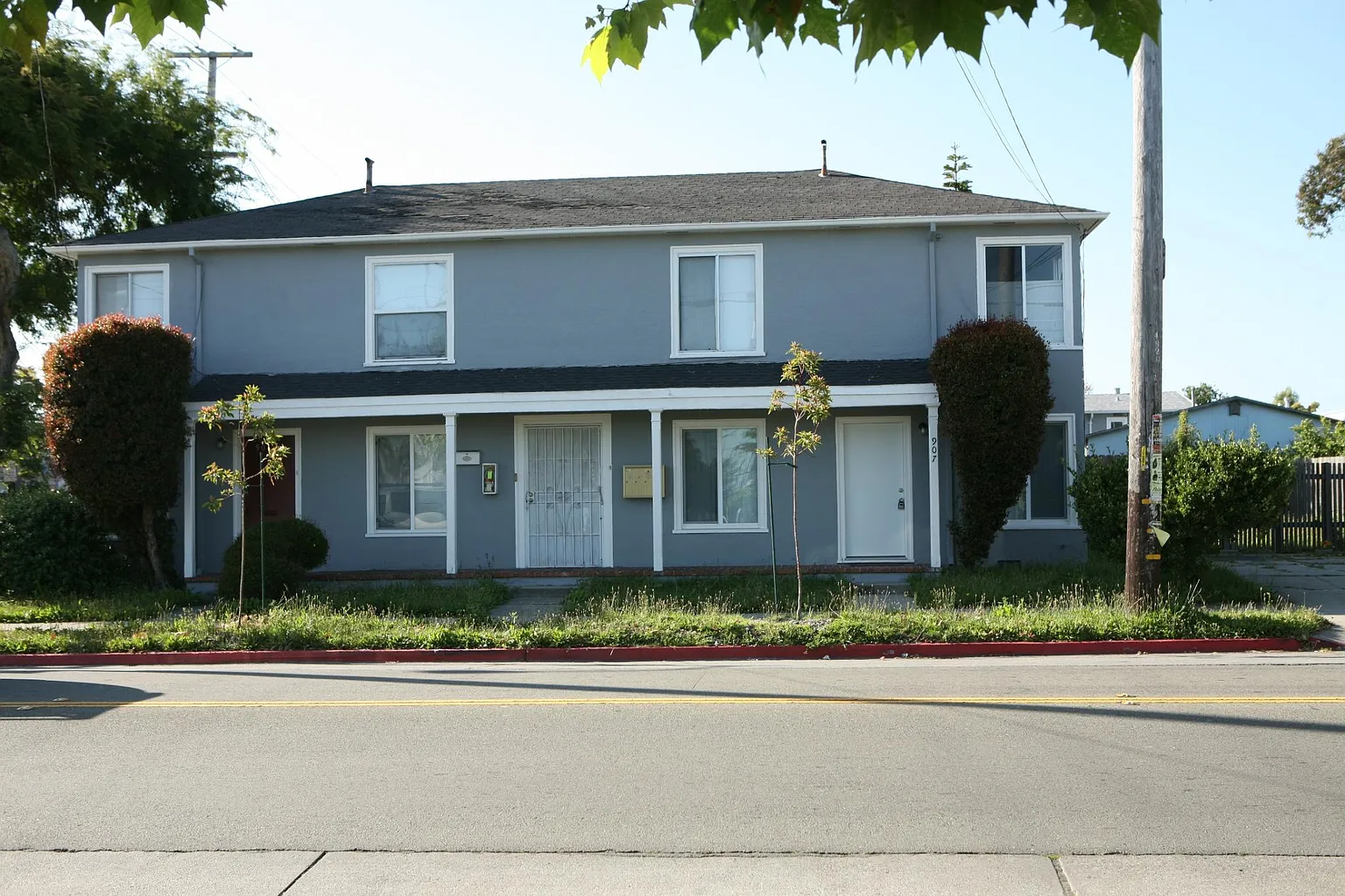 907 Dwight Way photo 1