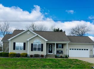 99 Fieldcrest Dr, Cadiz, KY 42211