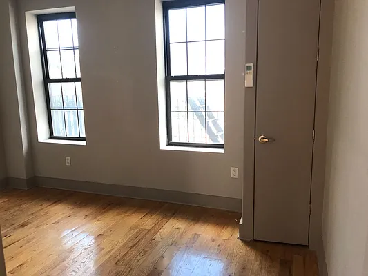 Rented by Premier Metro Realty Corp | media 22