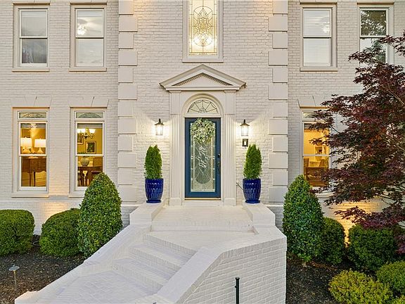 5th image of 6930 Oak Brook Way