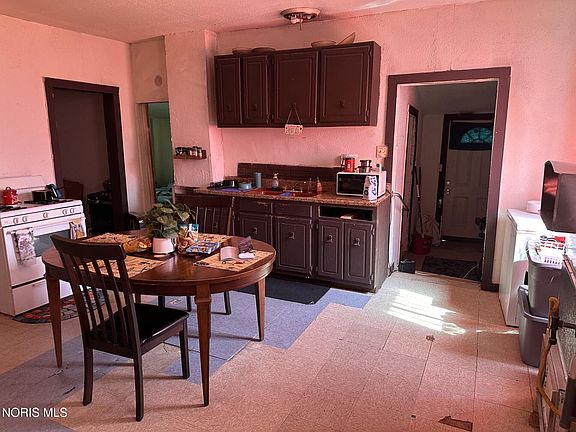 4th image of 1624 Indiana Ave