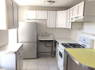 210 Hoyt St, Brooklyn, NY 11217