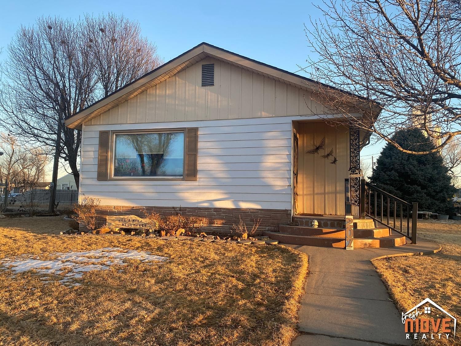 207 E Waterman Ave, Lakin, KS 67860 Zillow